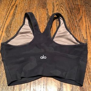 Alo yoga bralette size medium